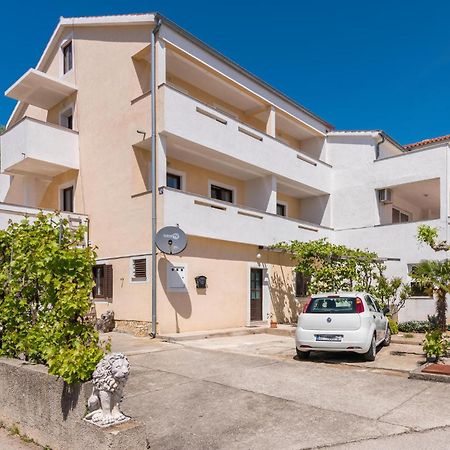 Gorgeous Apartment In Krk With Wifi Krk Town Eksteriør billede