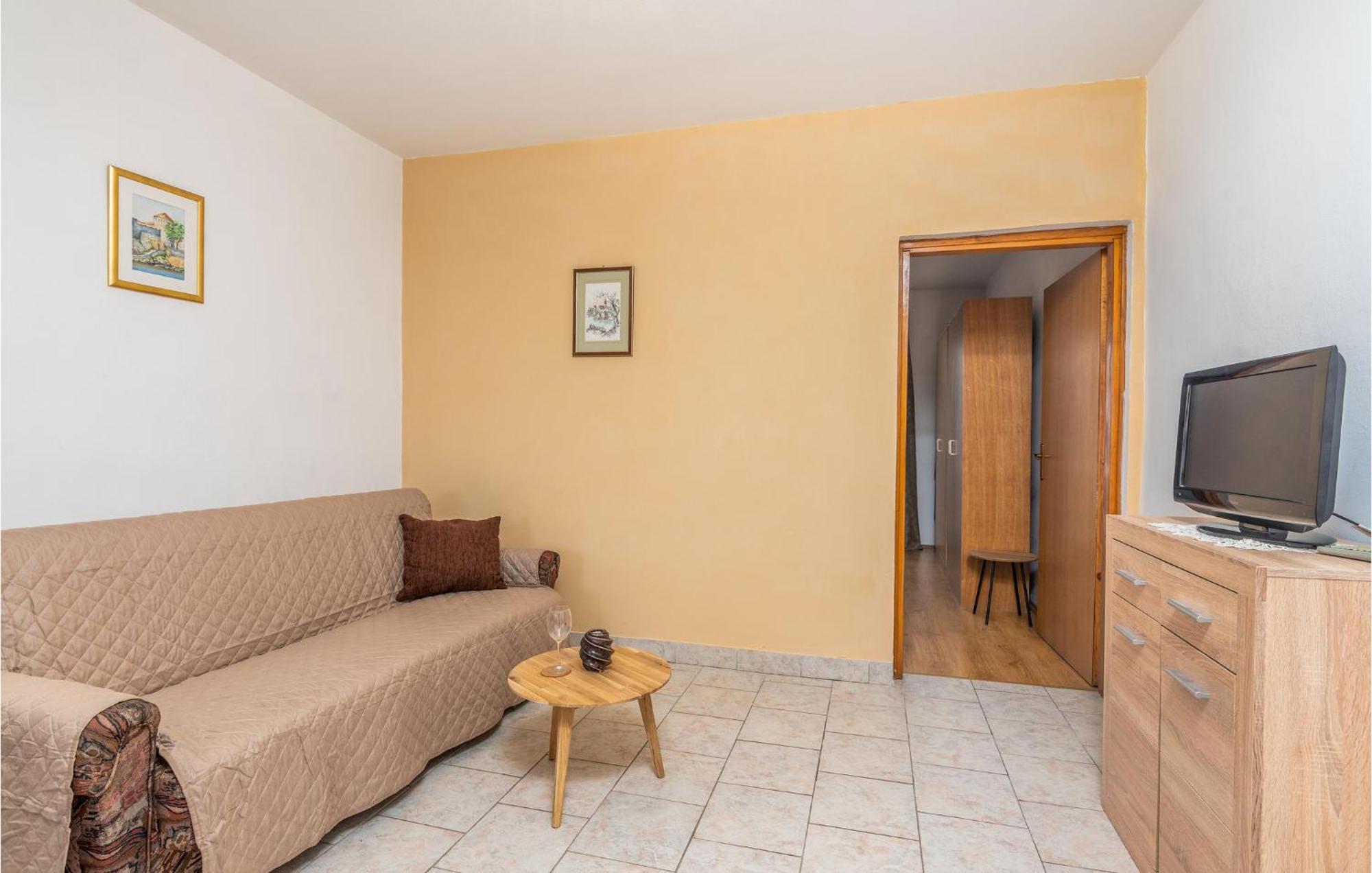 Gorgeous Apartment In Krk With Wifi Krk Town Eksteriør billede